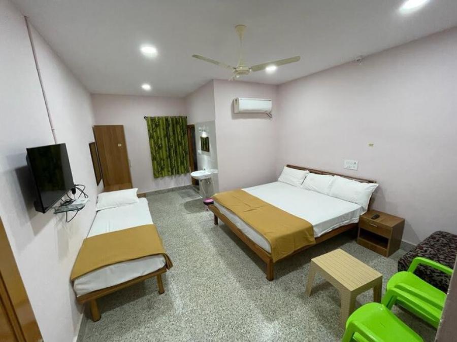 AC Deluxe Double Room